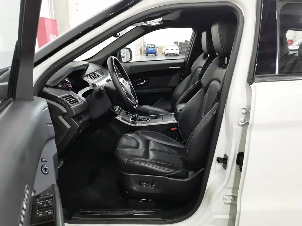 Landwind X7 2017 2015 2.0T Panorama Premium