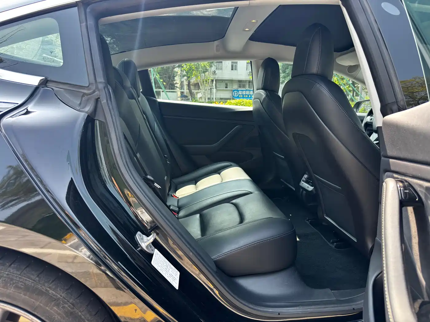 Tesla Model 3 (Import) 2019 2019 Long Range All-Wheel Drive Edition
