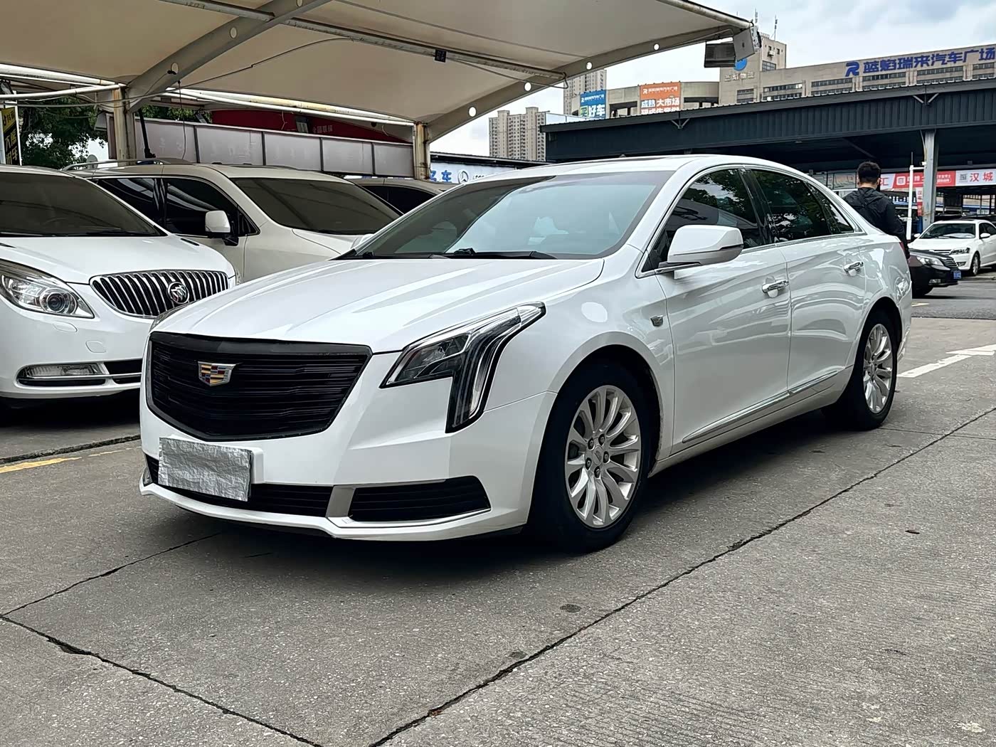 Cadillac XTS