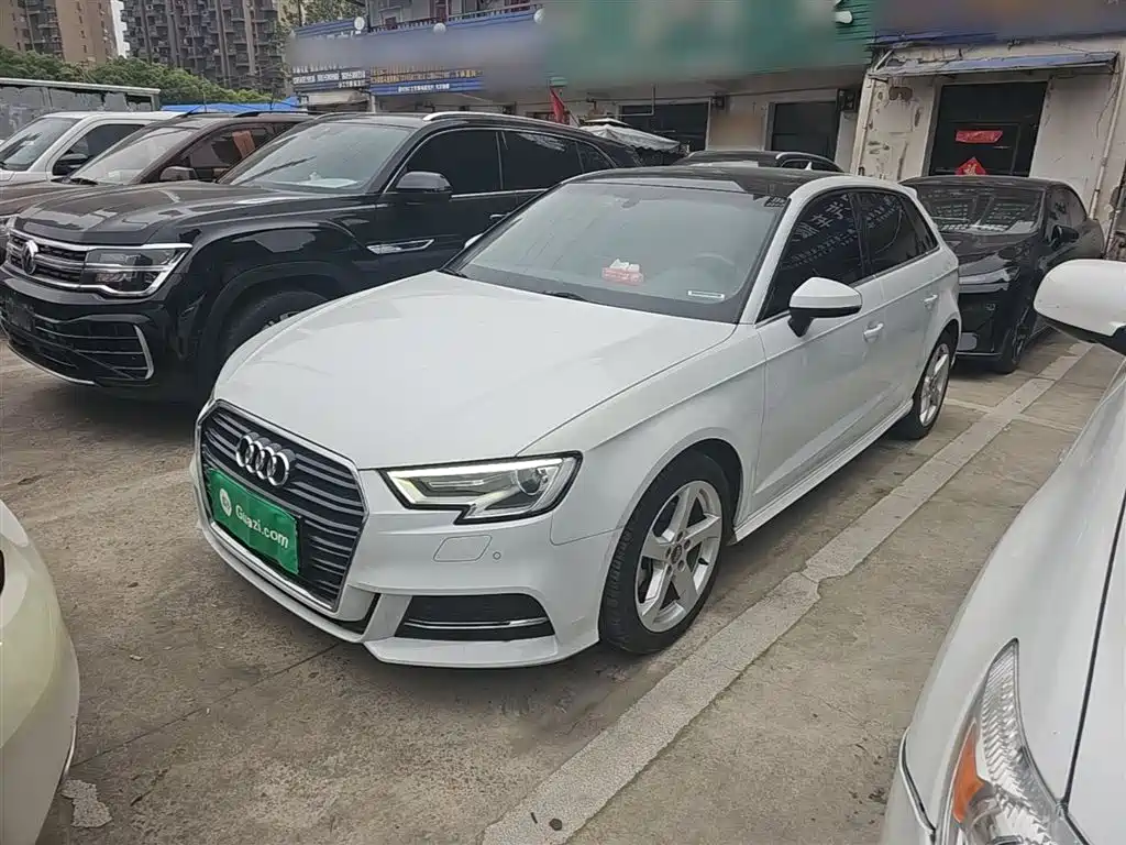 Audi A3 2018 30th Anniversary Sportback 35 TFSI Fashion