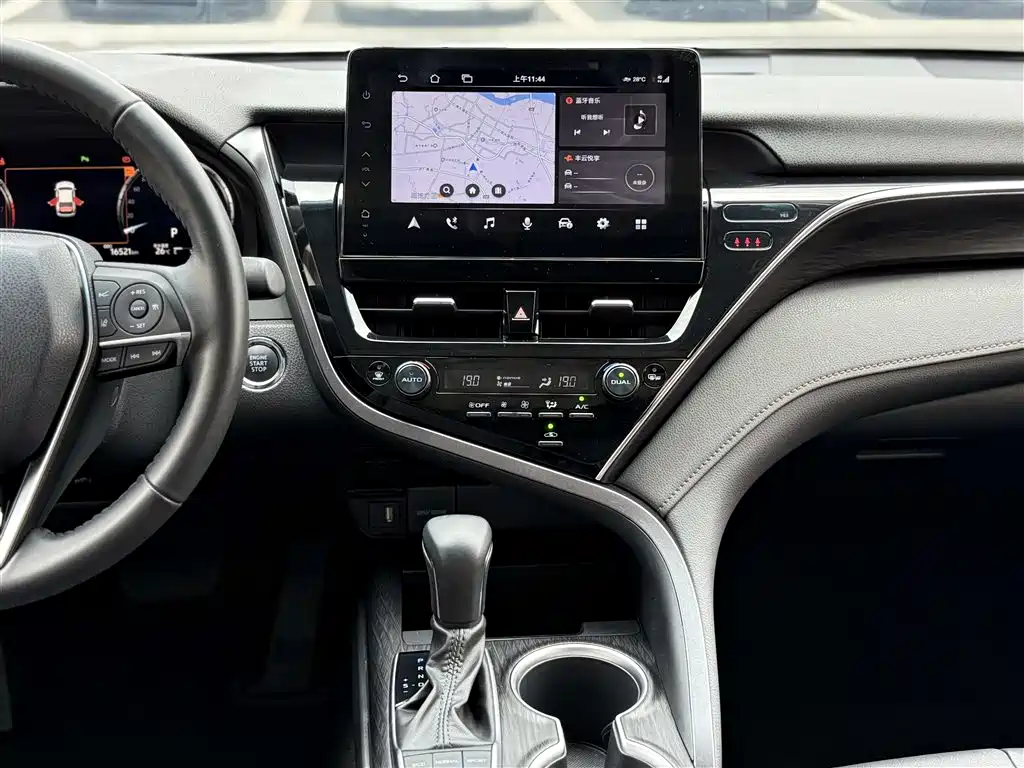 Toyota Camry 2023 2.5G Luxury Edition фото 34