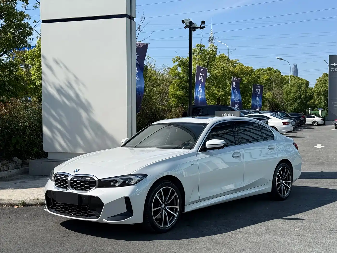 BMW 3 Series 2023 325Li M Sport Package