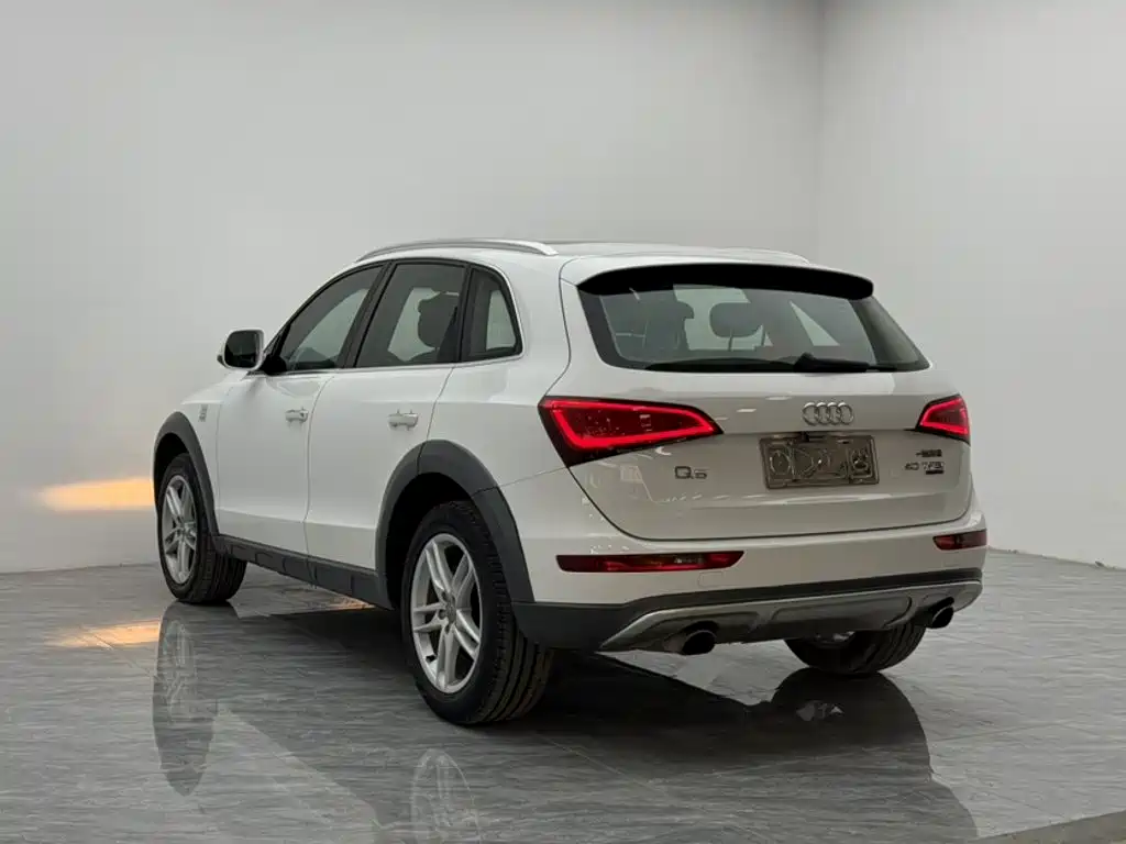 Audi Q5 2018 2017 Plus 40 TFSI Technology