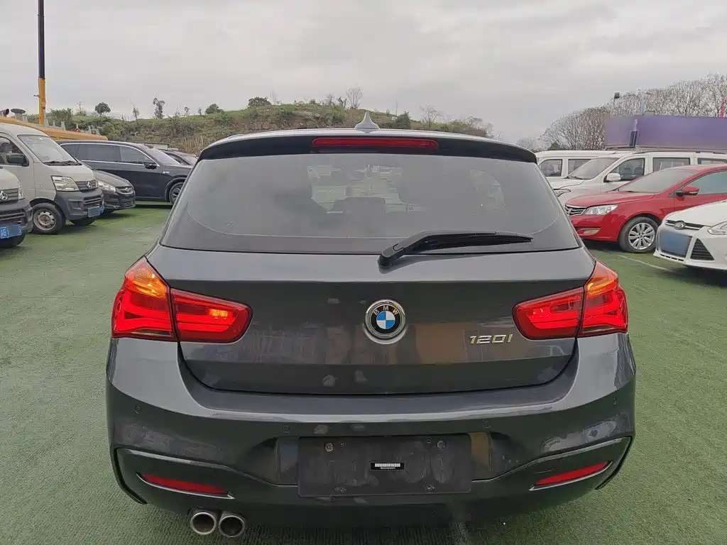 Фото 6 - BMW 1 Series (Import)