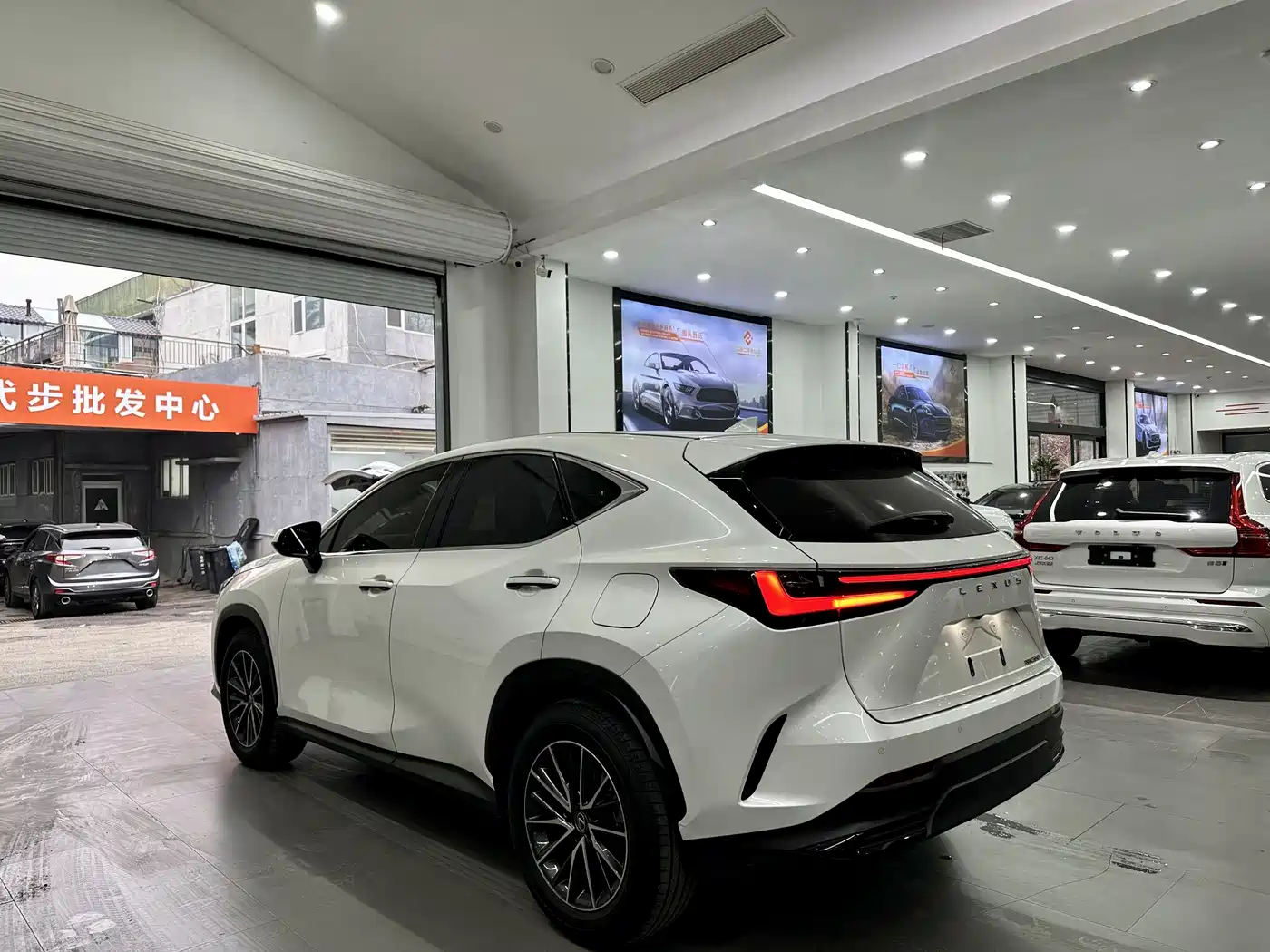 LEXUS NX