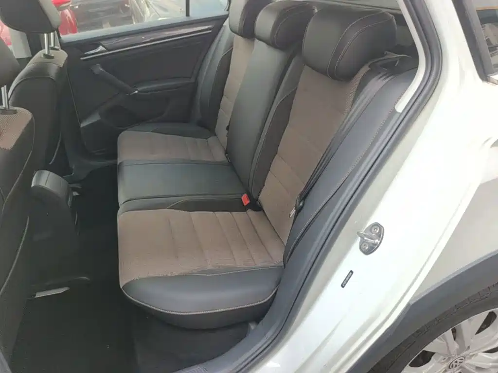 Volkswagen C-TREK 2018 2017 1.6L Automatic Comfort