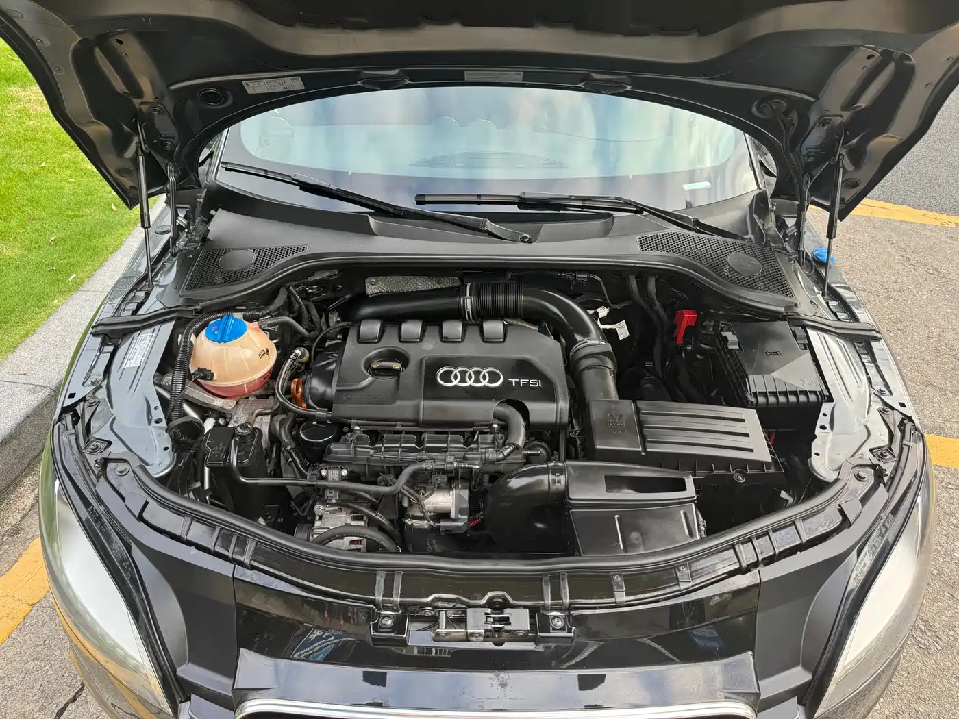 Audi TT 2011 TT Coupe 2.0TFSI фото 16