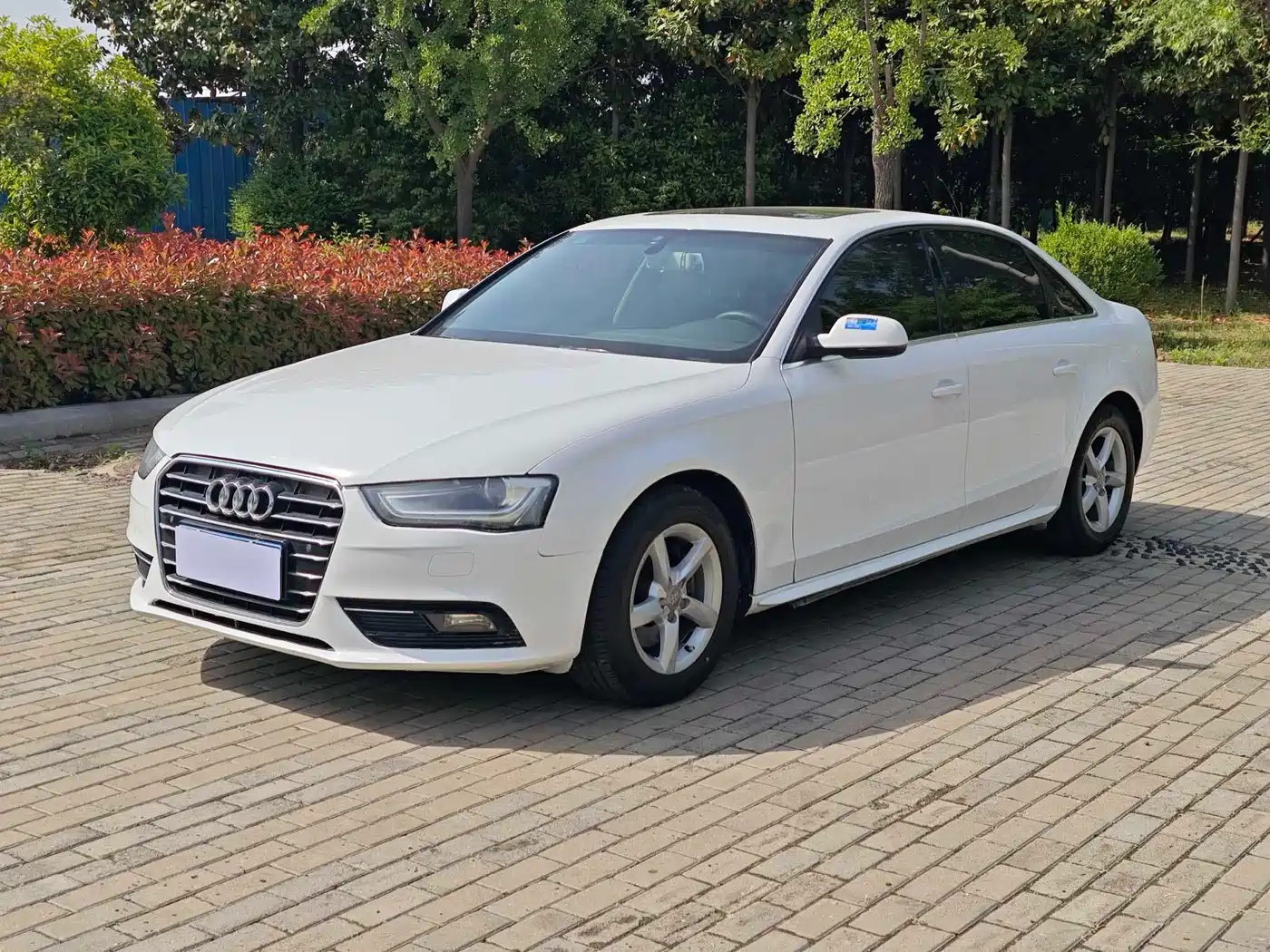 Audi A4L 2013 35 TFSI Automatic Standard фото 2
