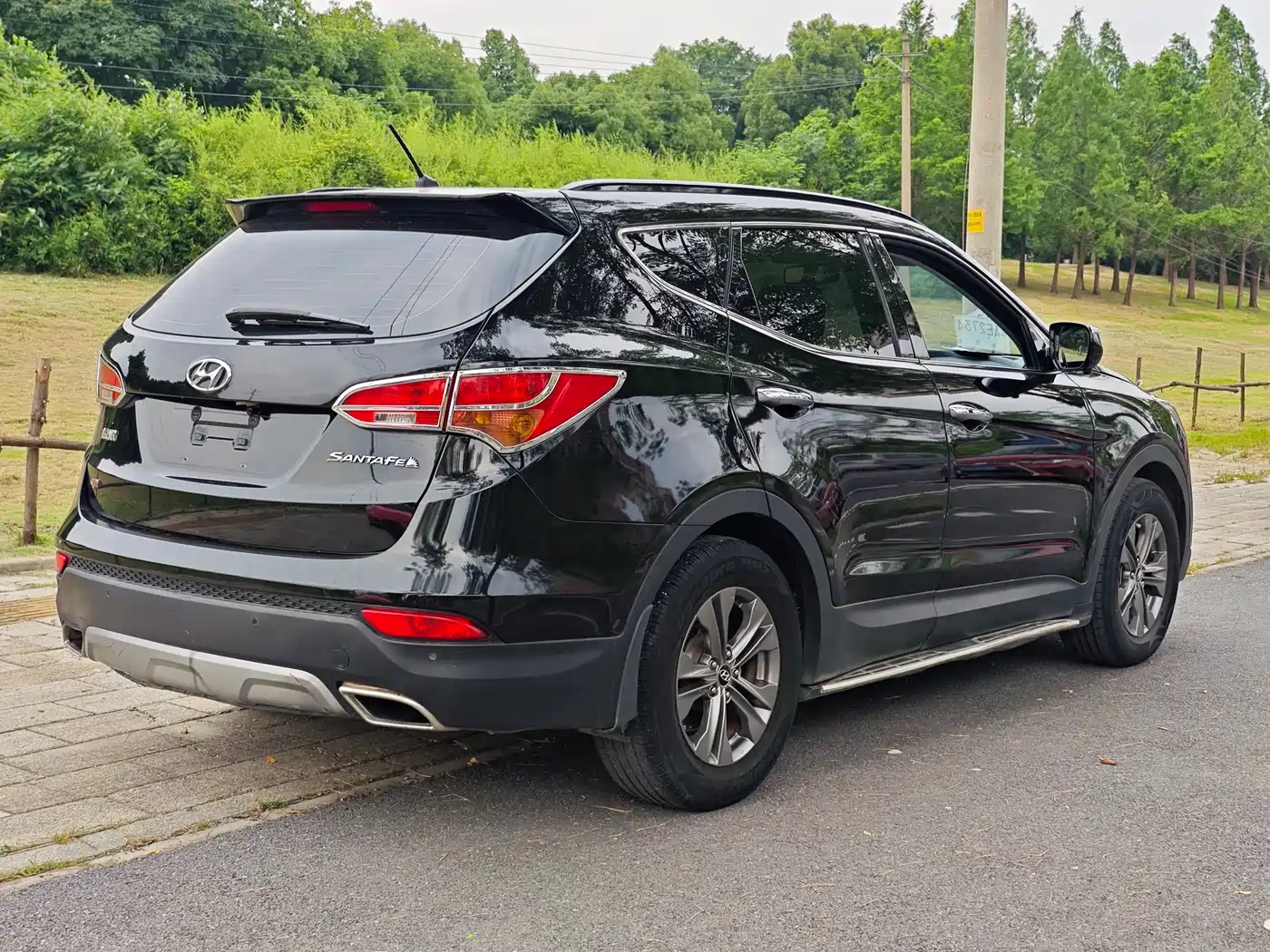 Hyundai Santa Fe 2013 2013 Model 2.4L Automatic 2WD Smart