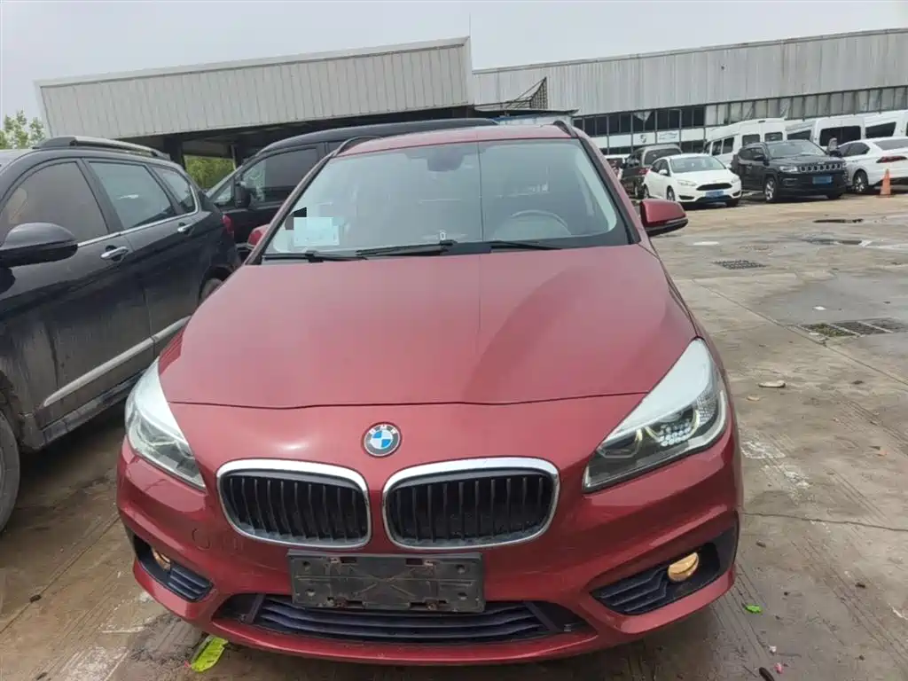 BMW 2 Series Tourer (Import) 2015 218i Sport Design Package фото 3