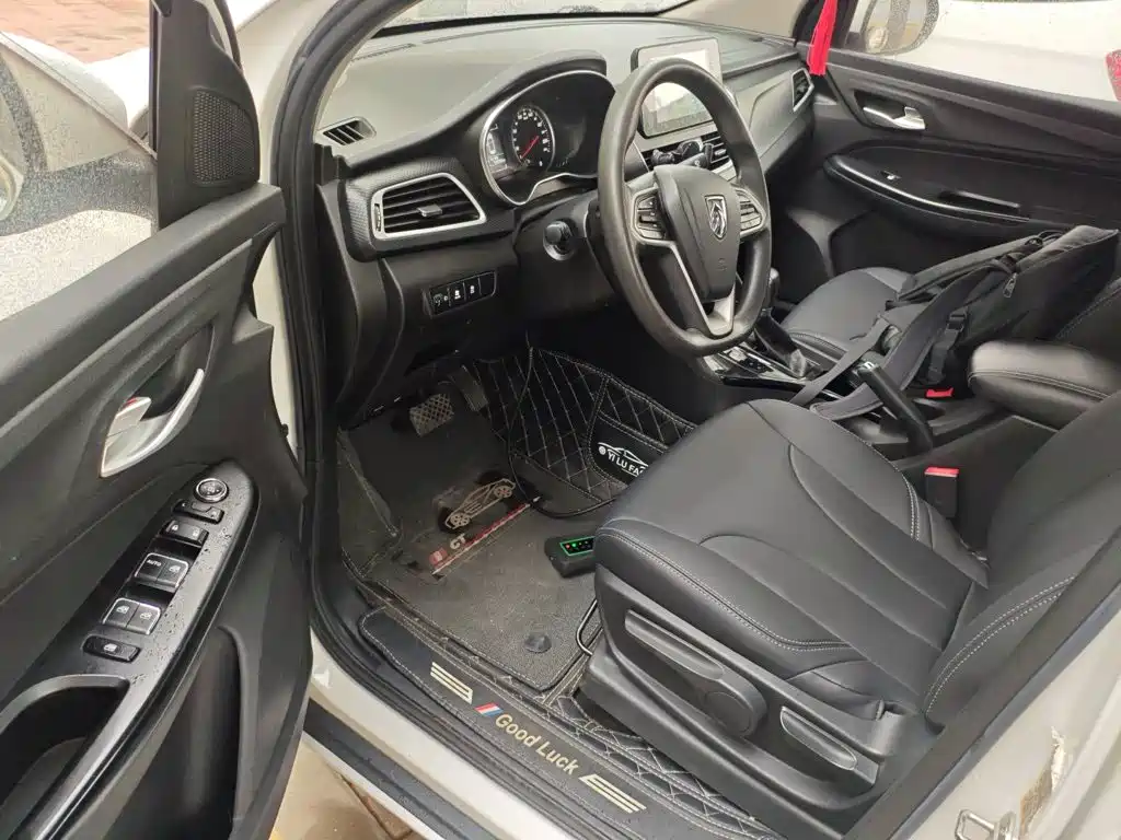 Photo 12 - Baojun 730
