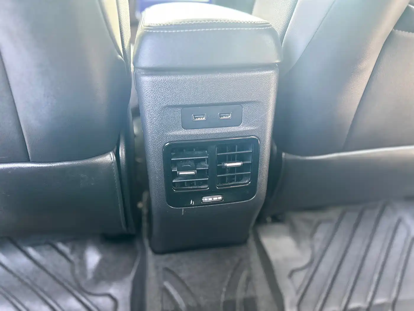 Фото 11 - XPeng G3