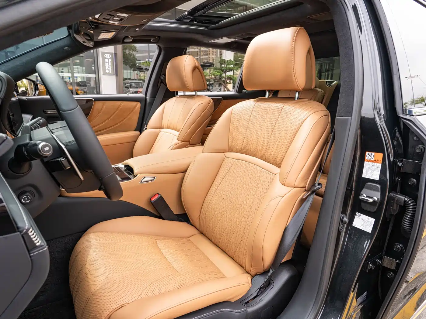 Lexus LS 2025 2024 Model 500h Luxury Edition