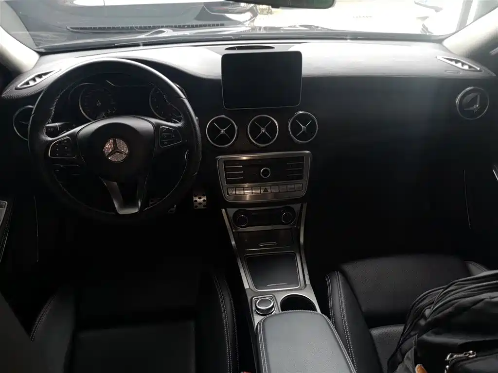 Mercedes-Benz GLA 2017 GLA 220 4MATIC Fashion фото 10
