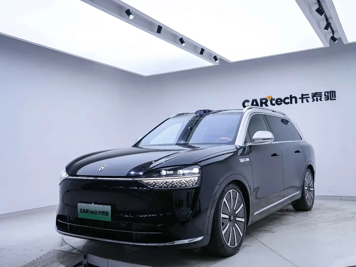 AITO Wenjie AITO M9 2024 Range Extender Max Edition 42kWh 6-seater фото 9