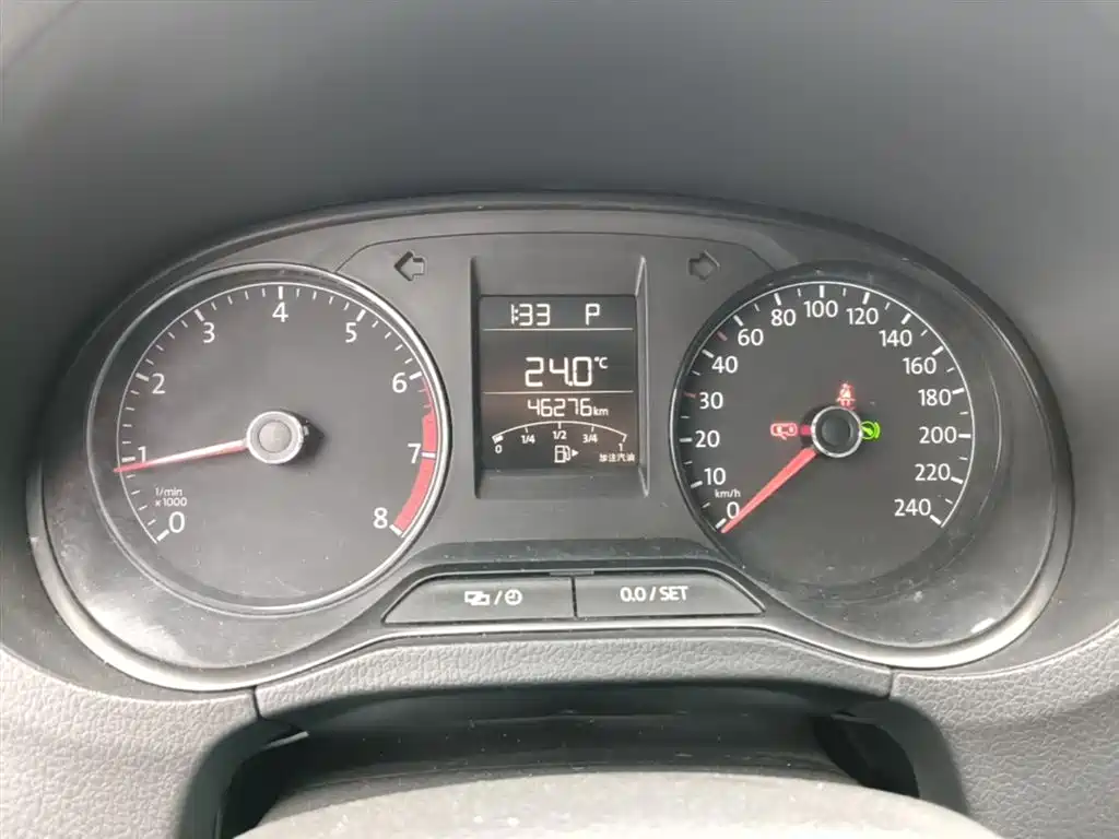 Volkswagen Polo 2016 1.4L Automatic Trend фото 12