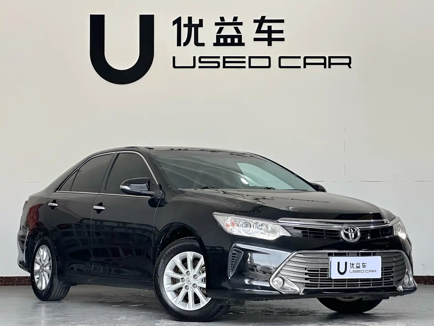 Toyota Camry 2016 2.0G 10th Anniversary Leading Edition фото 3