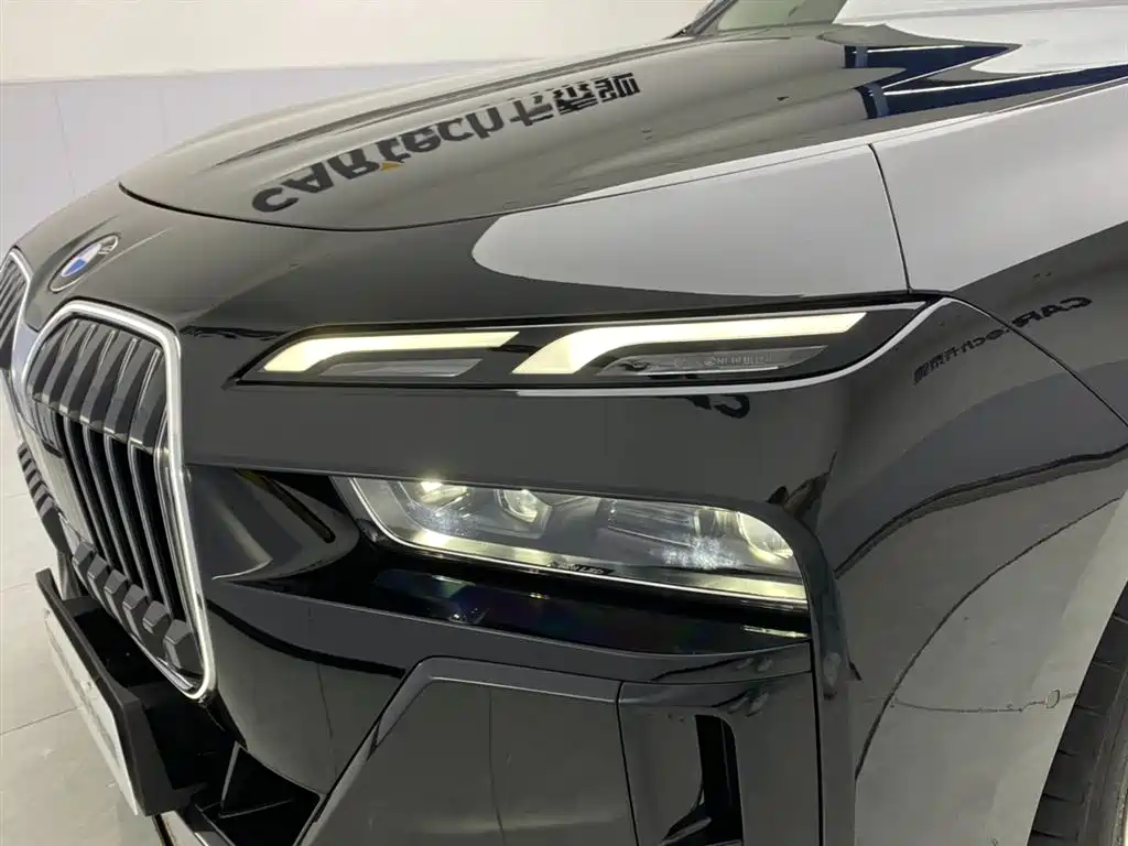 BMW 7-SERIES