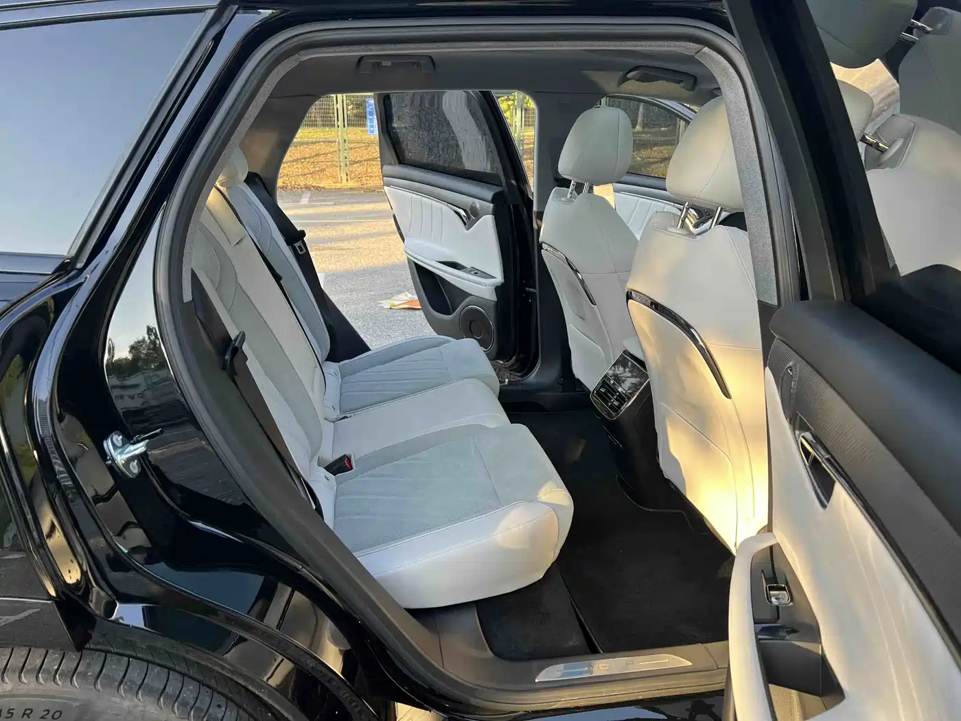 Voyah Auto VOYAH FREE 2025 318 318km RWD Touring Edition фото 5