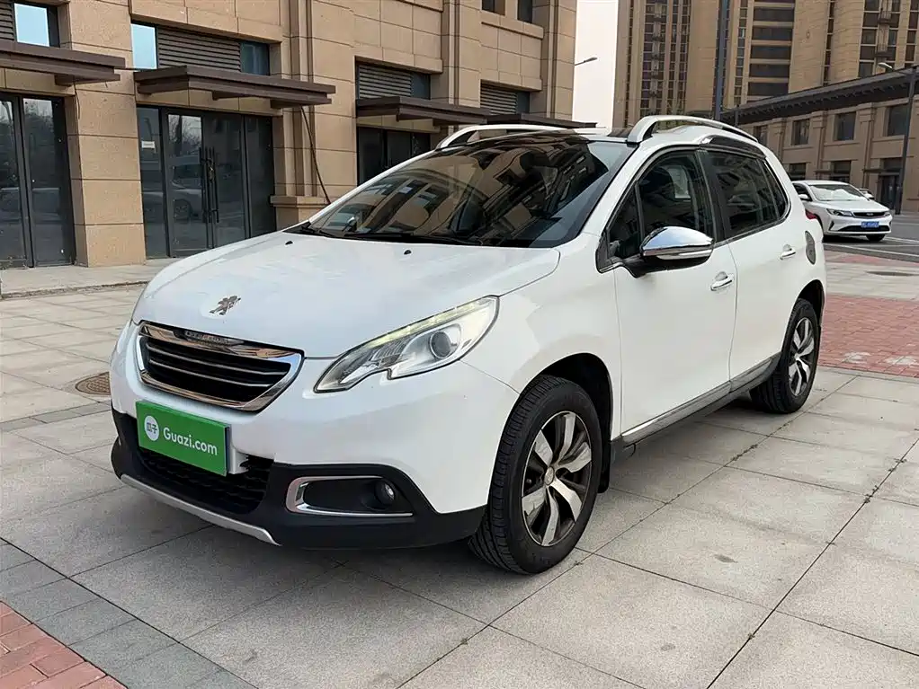Peugeot 2008 2014 1.6L Automatic Navigation Edition фото 2