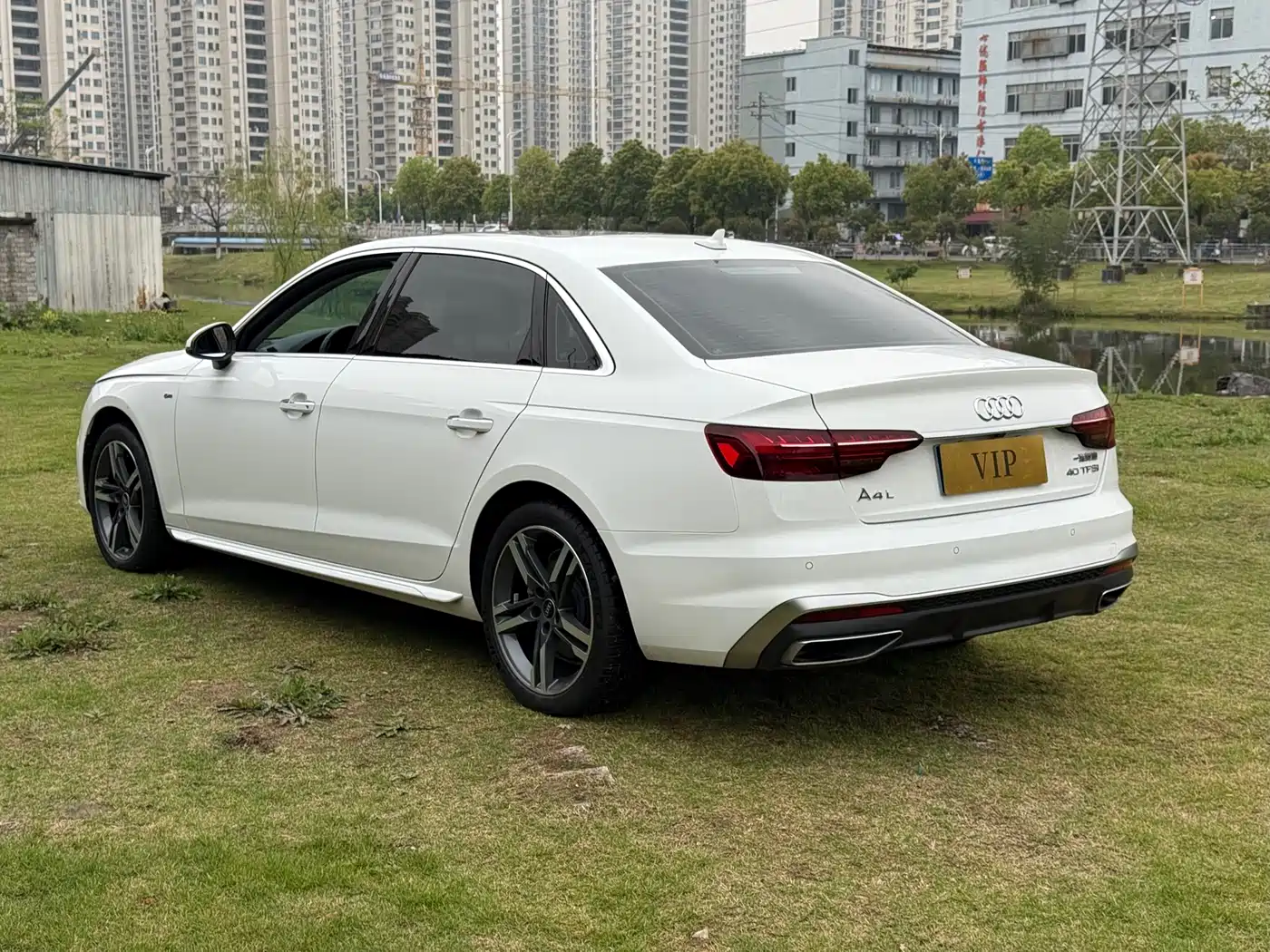 Audi A4L 2022 40 TFSI Luxury Dynamic фото 6