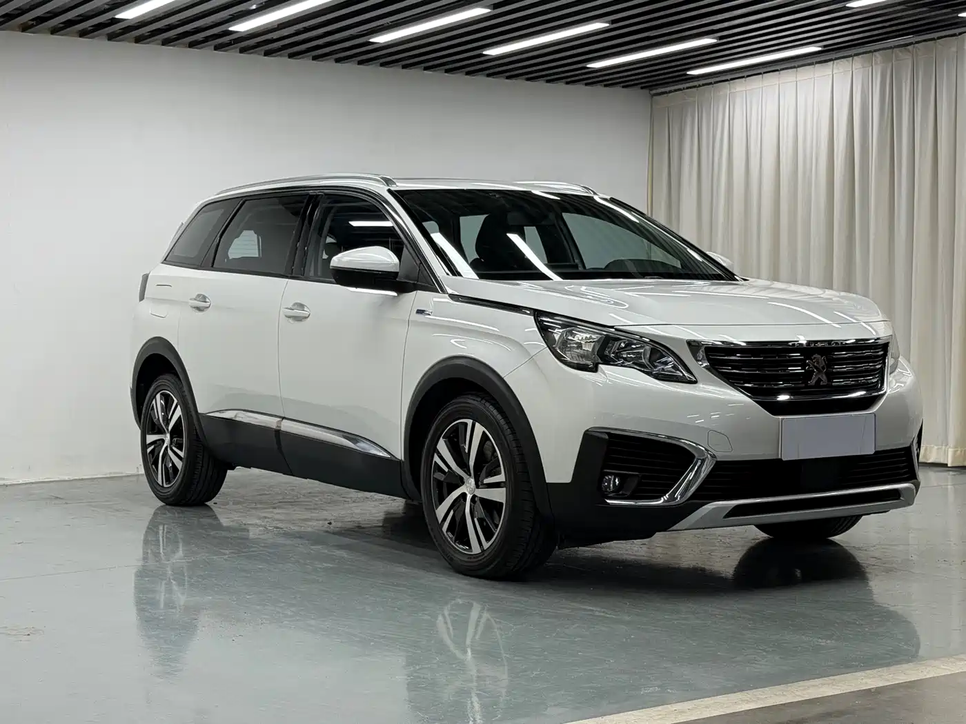 Peugeot 5008 2019 380THP 5-seat Elite Edition фото 2