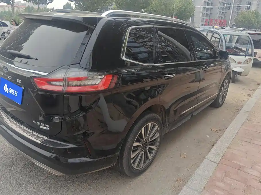 Ford Edge 2021 2021 PLUS EcoBoost 245 FWD Luxury Sharp 7-seater