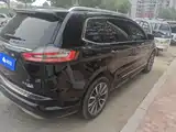 Фото 3 - Ford Edge