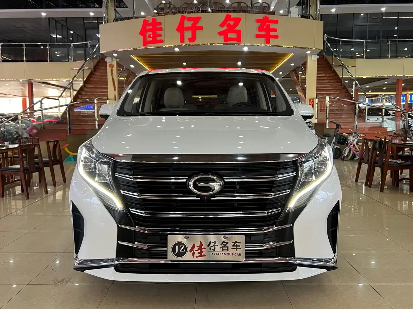 GAC Trumpchi Trumpchi M8 2021 Leading Show Series 390T Luxury Edition фото 2