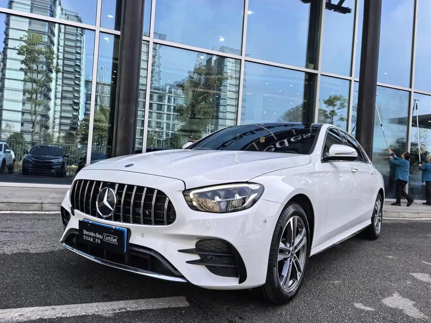 MERCEDES-BENZ E CLASS