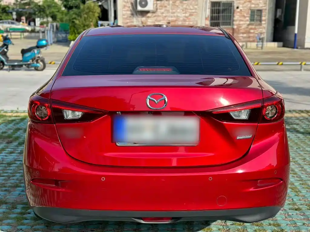 Фото 25 - Mazda Mazda 3