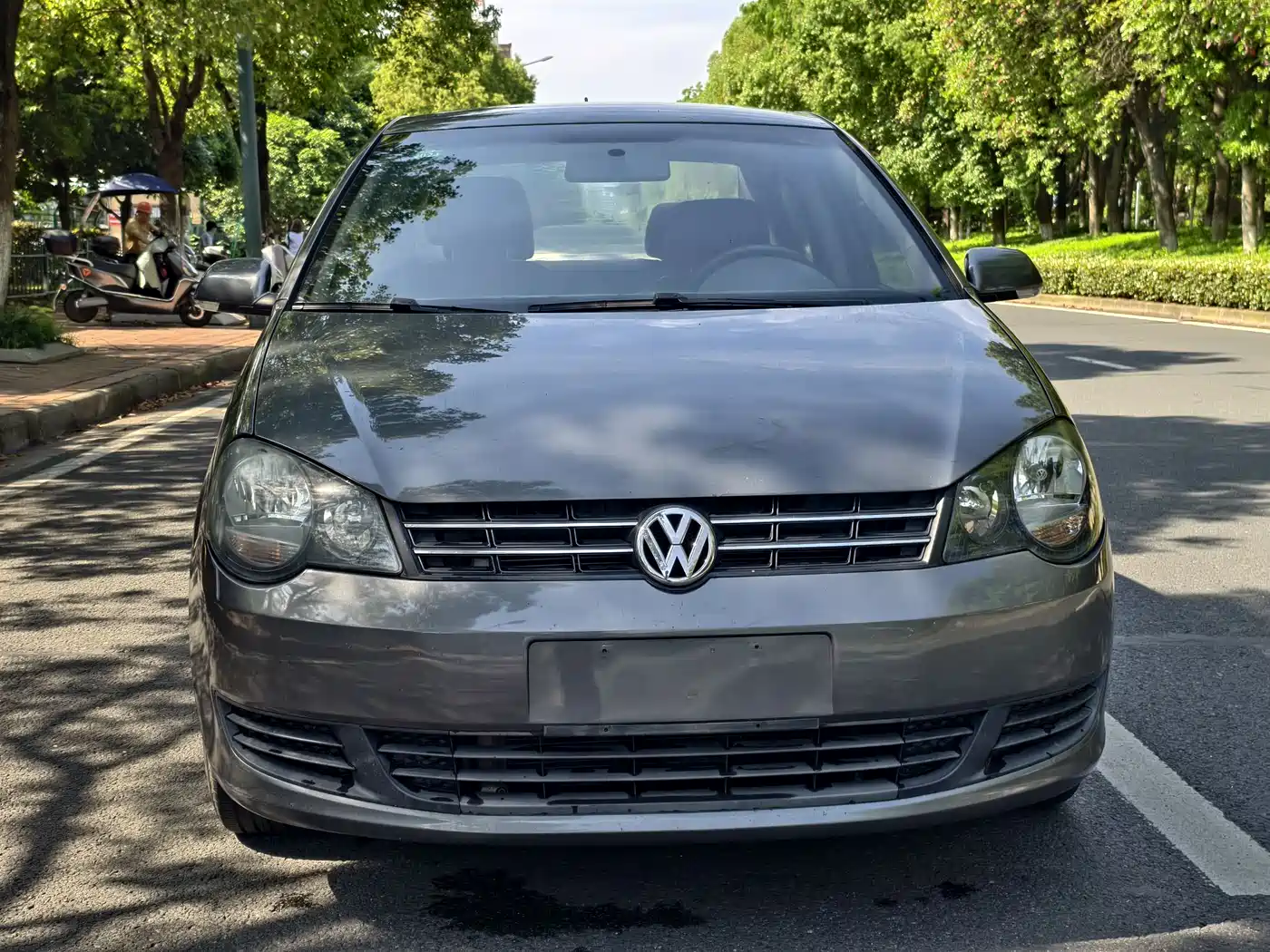 Volkswagen Polo 2011 Jingqu 1.4L Manual Joy Edition фото 2