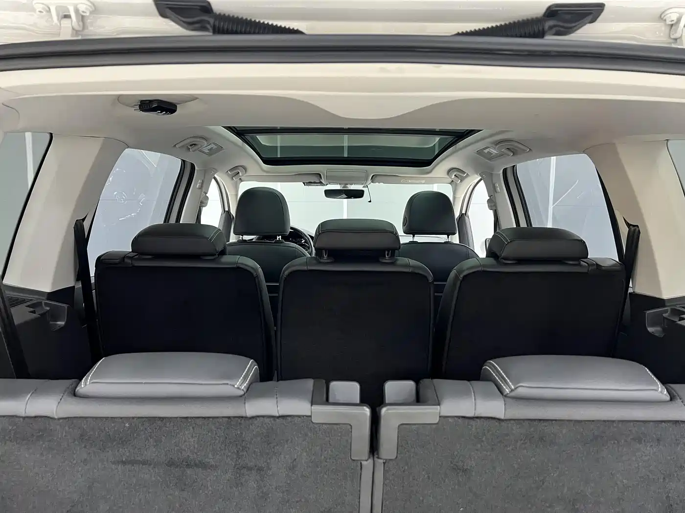 Volkswagen Touran 2021 Touran L 280TSI DSG Cross Luxury 7-Seater фото 27