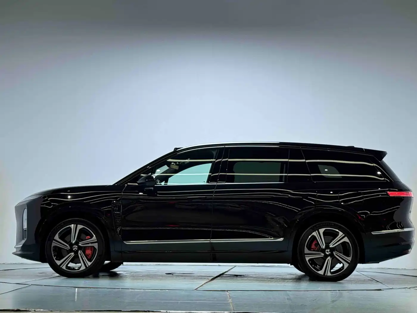 NIO ES8 2025 2025 Model 6-Seat Executive Luxury Edition
