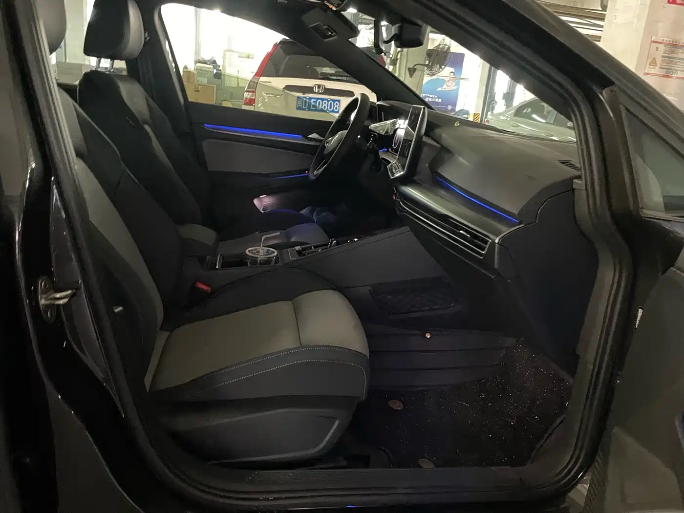 Volkswagen Golf 2025 2025 300TSI R-Line