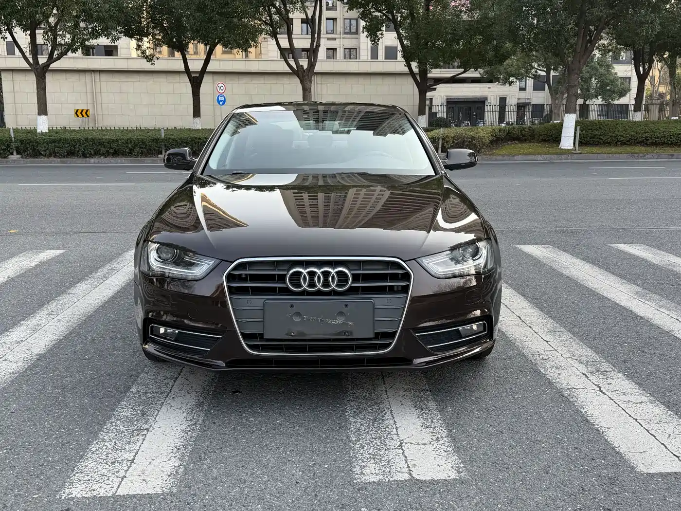 Audi A4L 2013 35 TFSI Automatic Standard фото 2