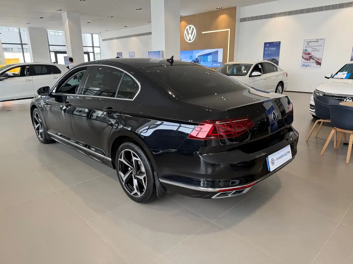 Volkswagen Magotan 2024 2 Million Units Public Sharing Edition 330TSI DSG Luxury фото 6