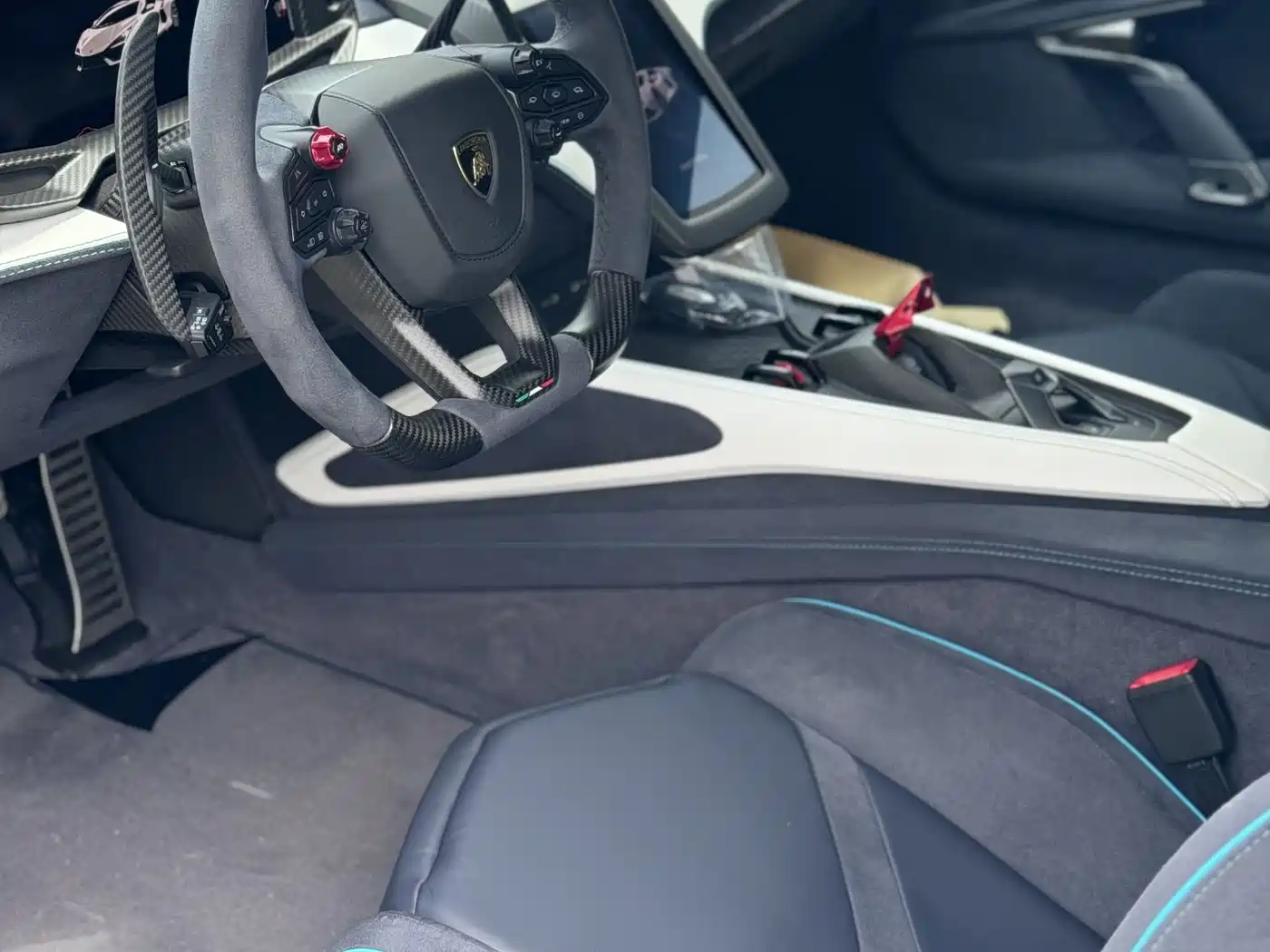 Lamborghini Revuelto 2025 2023 6.5L PHEV Standard