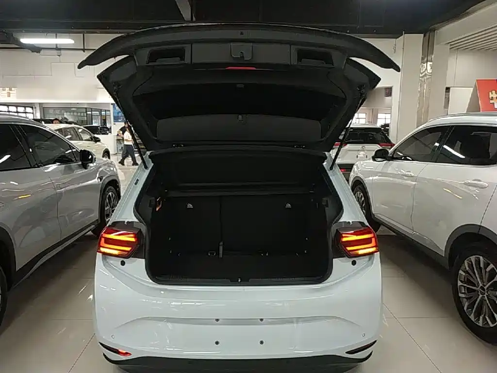 Volkswagen ID.3 2023 Upgraded Pure Intelligence Edition фото 19