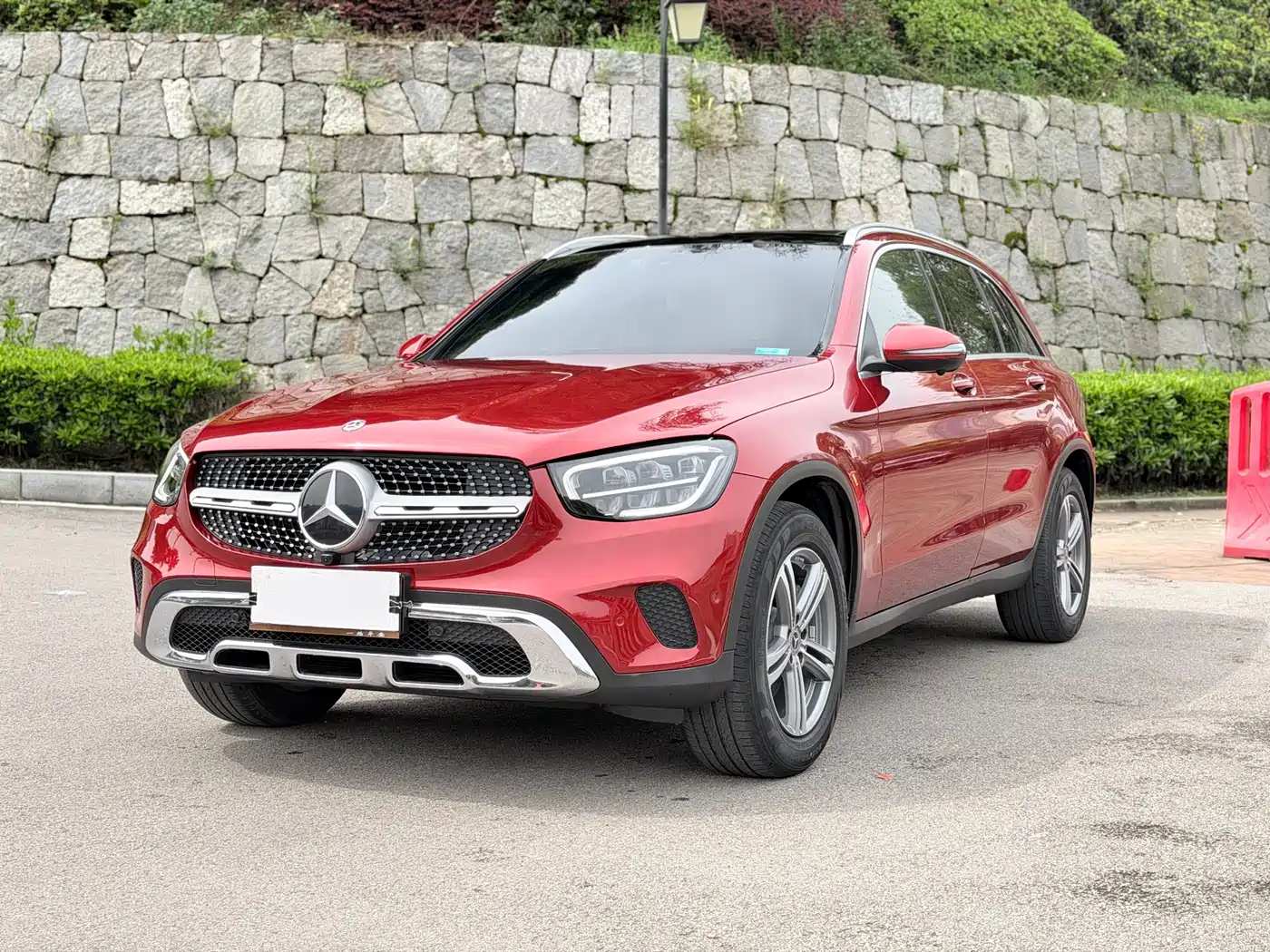 MERCEDES-BENZ GLC