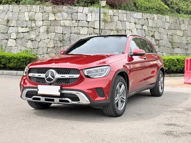 MERCEDES-BENZ GLC
