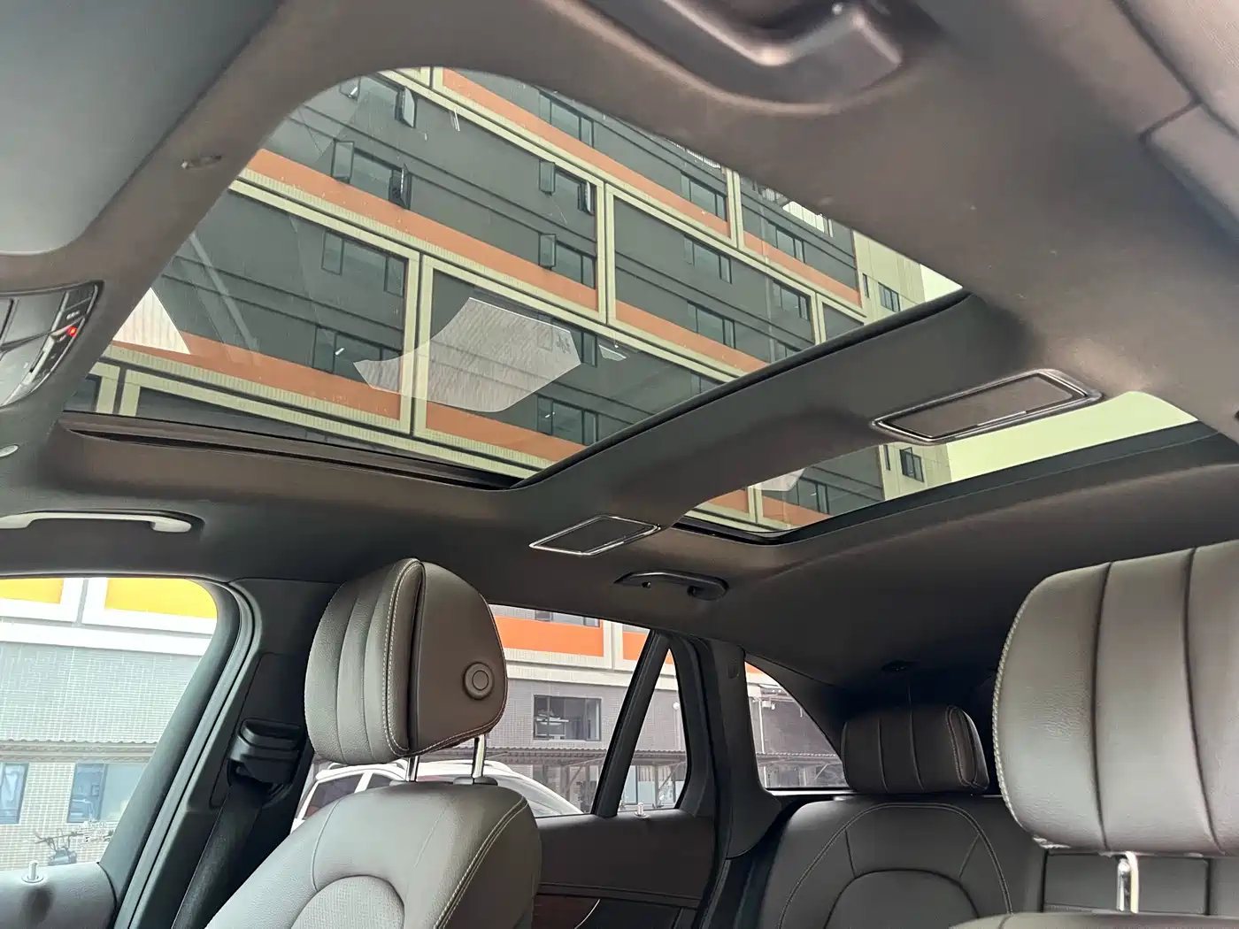 Mercedes-Benz GLC 2021 GLC 300 L 4MATIC Sporty фото 12