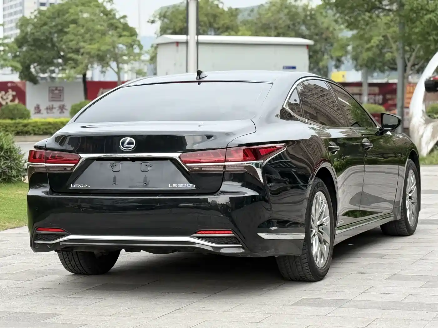 Lexus LS 2020 500h Luxury (China V) фото 4