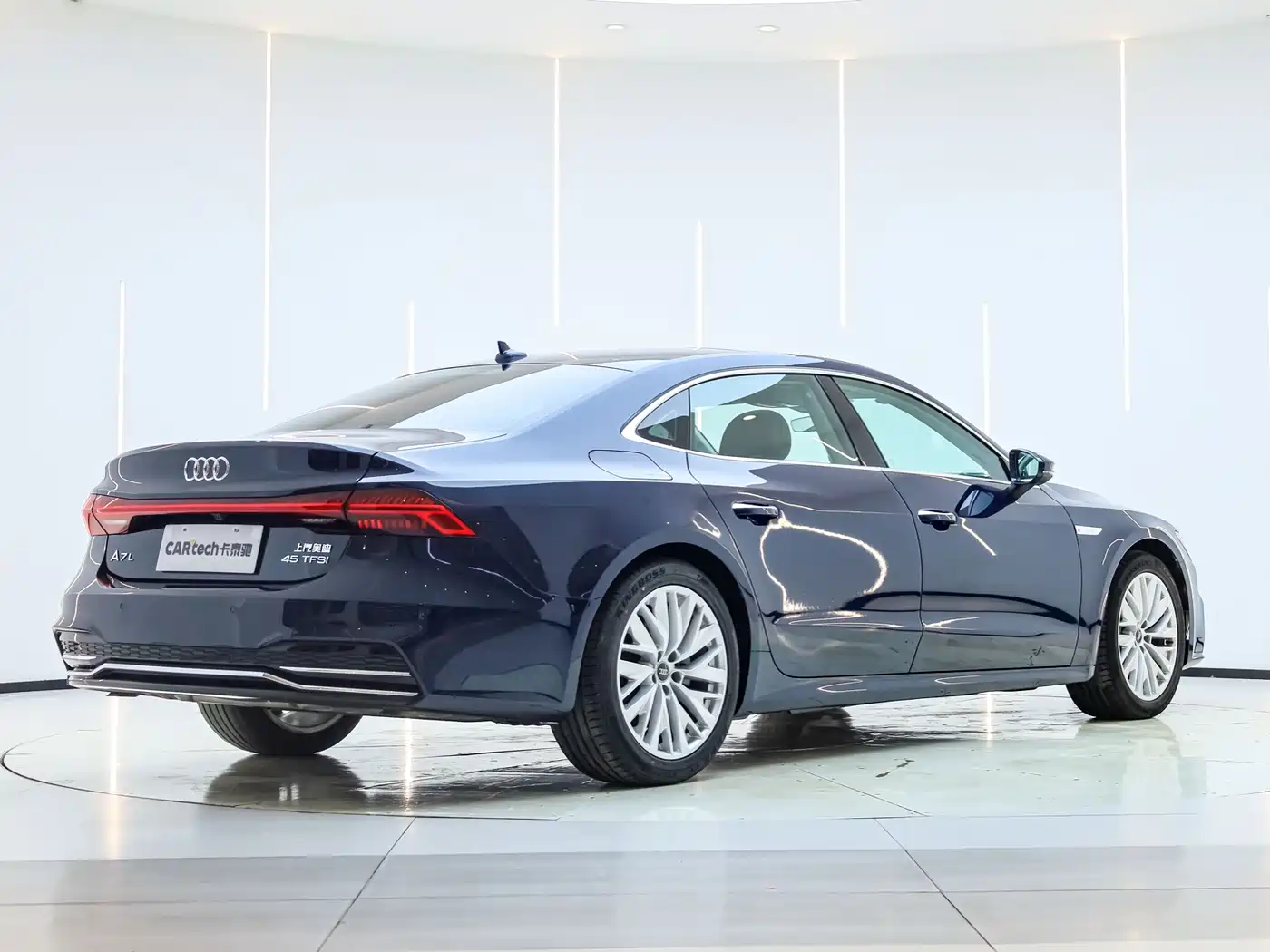 Audi A7L 2024 45TFSI S-line Dream Edition Crystal Package фото 9