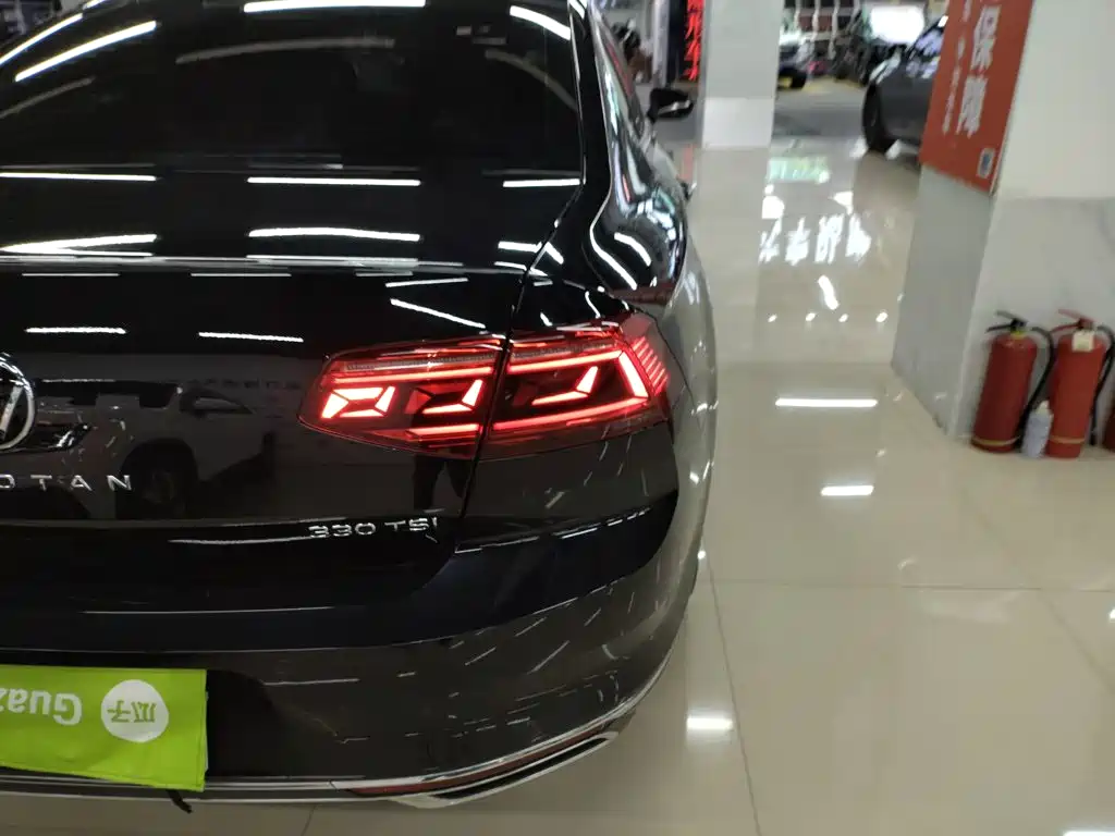 Volkswagen Magotan 2020 330TSI DSG Luxury 24