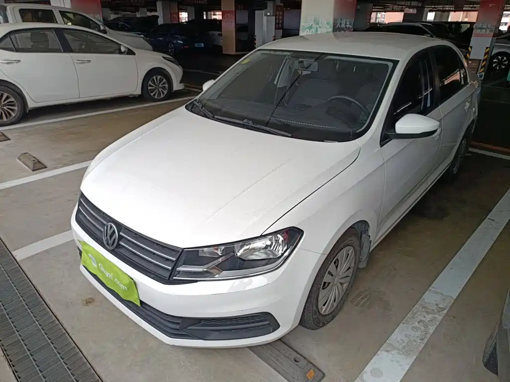 Photo 2 - Volkswagen Santana
