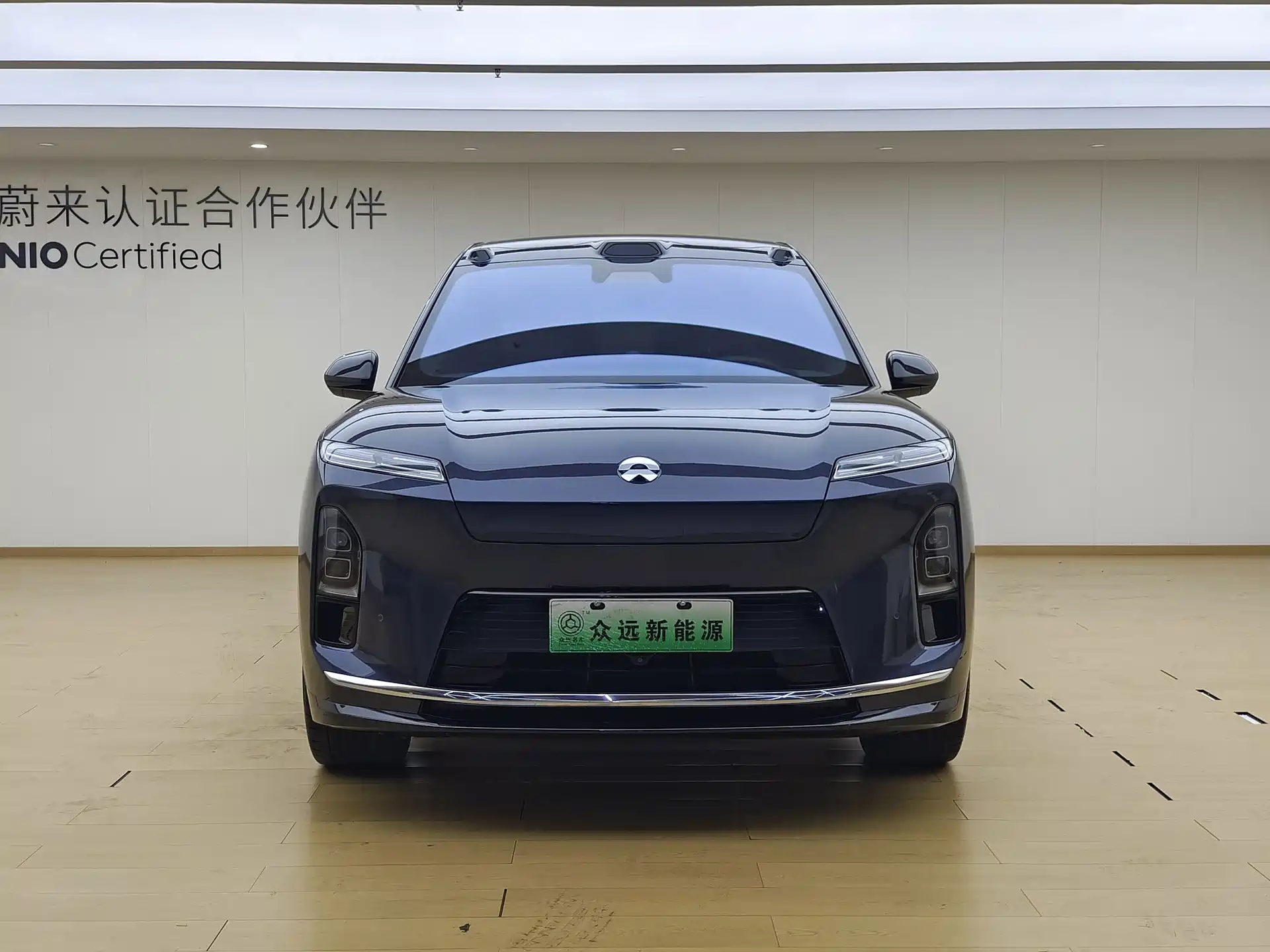 Фото 3 - NIO ES8
