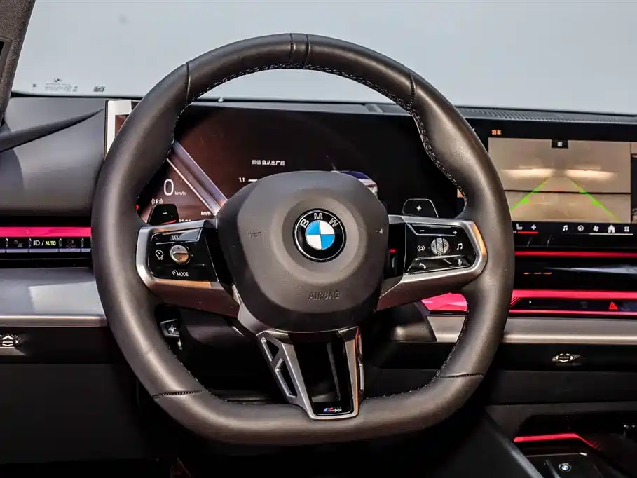 BMW 5 Series 2024 530Li Leading M Sport Package фото 23