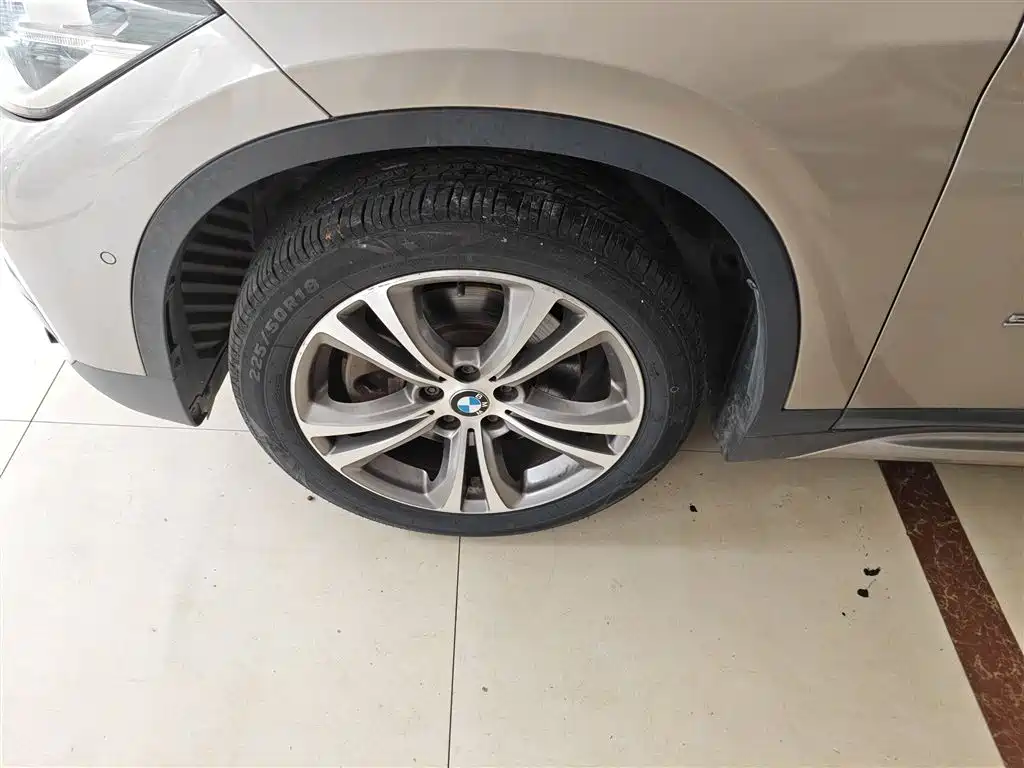 BMW X1 2016 sDrive20Li Luxury Model фото 23