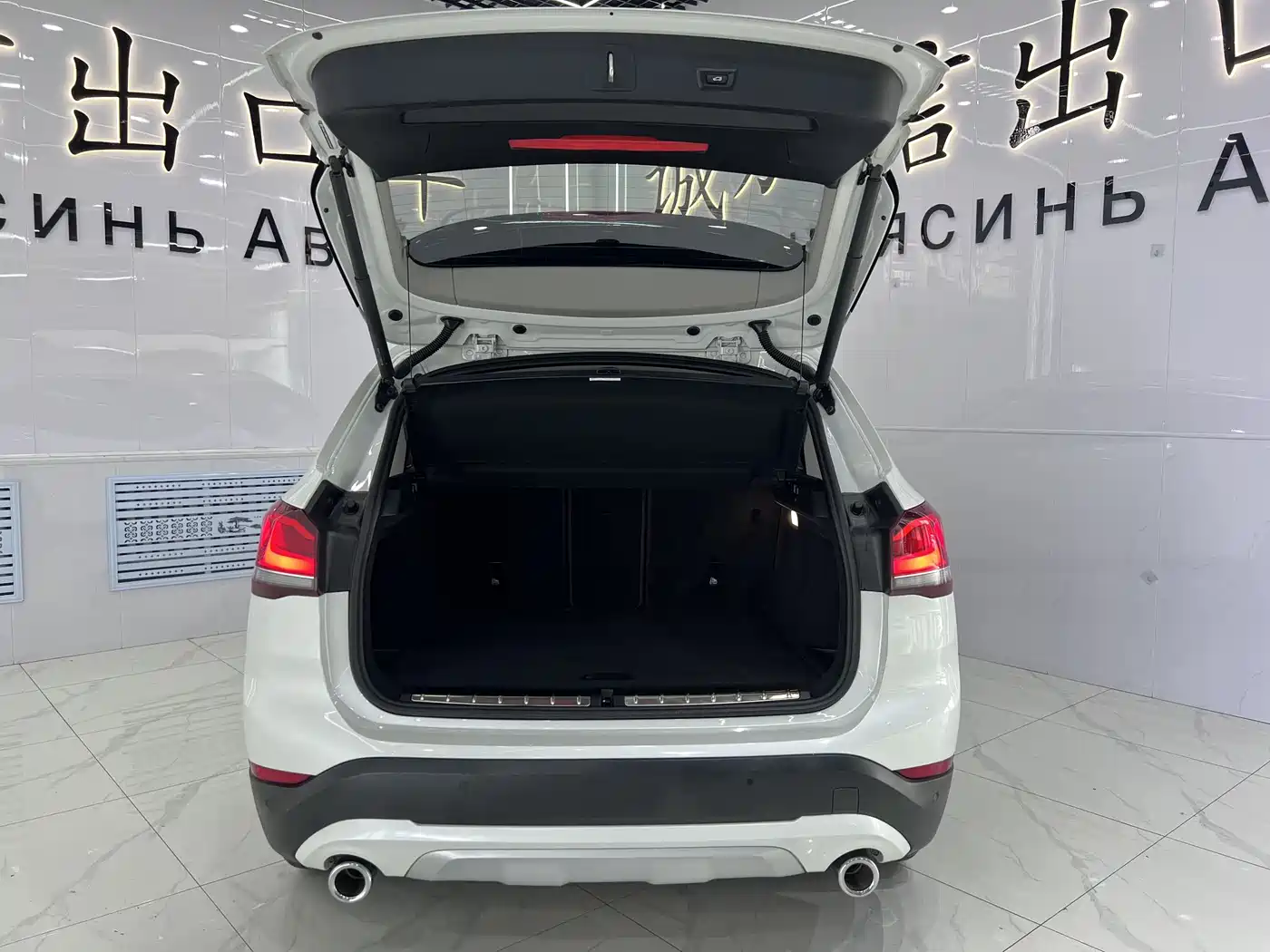 BMW X1 2022 sDrive20Li Fashion фото 17